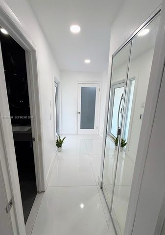 1100 SW 109th Ave, Pembroke Pines, FL 33025