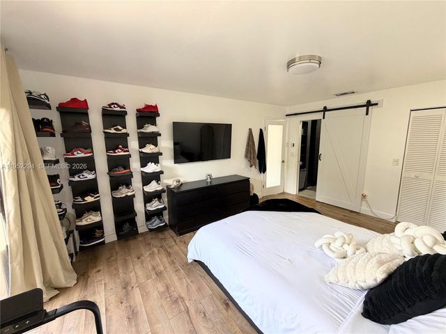 1100 SW 109th Ave, Pembroke Pines, FL 33025