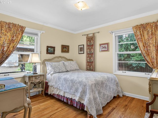 5025 Sw VERMONT St, Portland, OR 97219