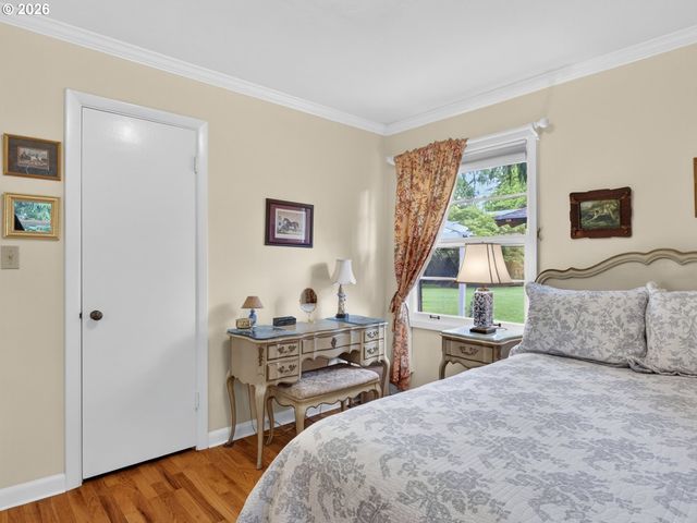 5025 Sw VERMONT St, Portland, OR 97219