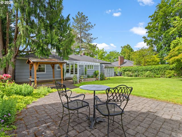 5025 Sw VERMONT St, Portland, OR 97219