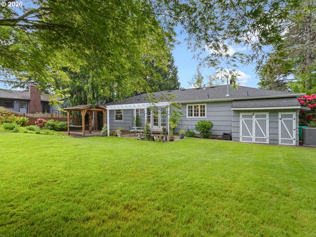 5025 Sw VERMONT St, Portland, OR 97219