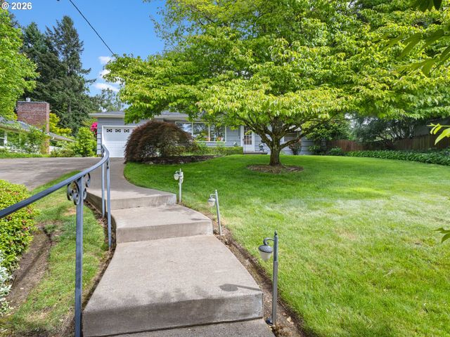 5025 Sw VERMONT St, Portland, OR 97219