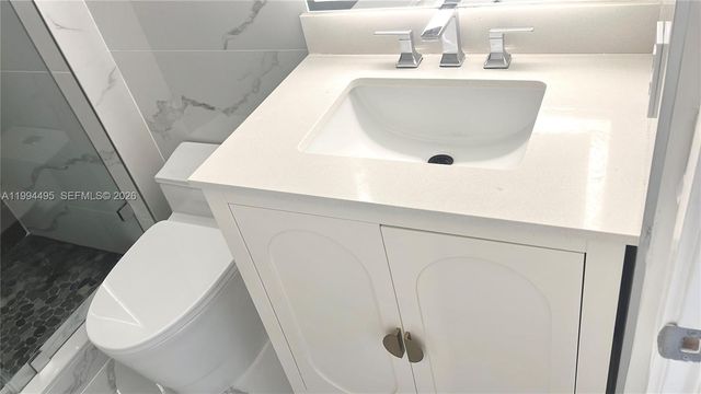 3701 N Country Club Dr 1505, Aventura, FL 33180