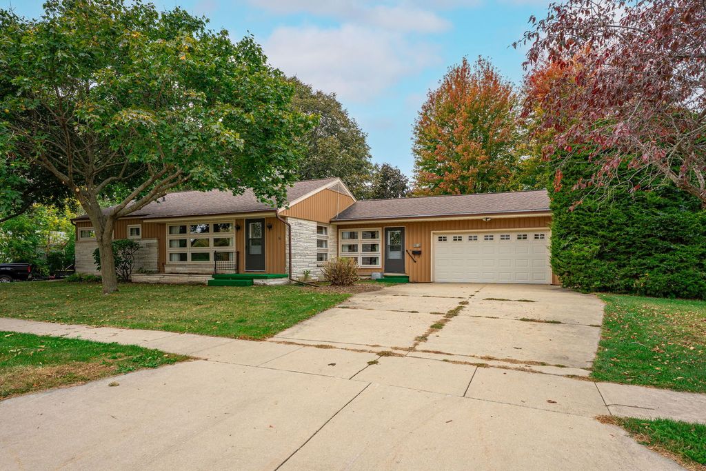 1205 7th Avenue, Belvidere, IL 61008