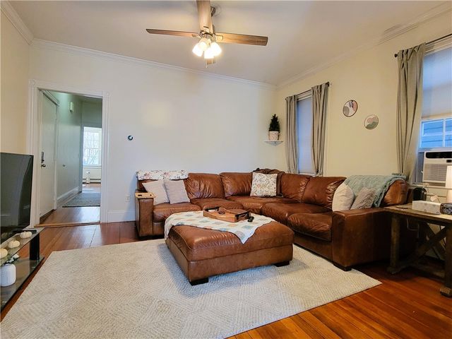 102 Broadway 2B, Newport, RI 02840