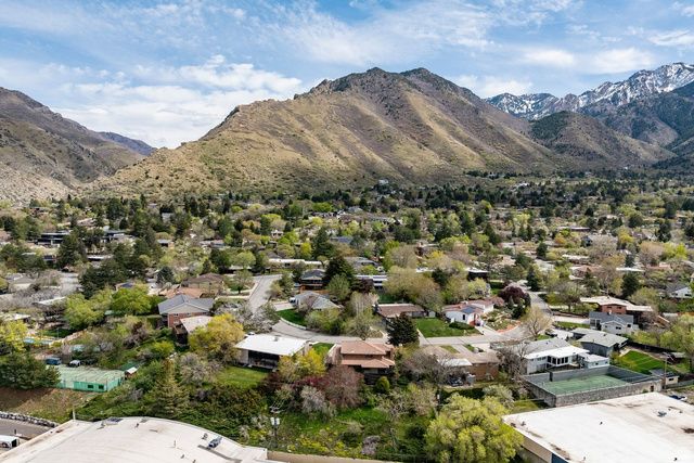 3612 E AURORA CIR, Salt Lake City, UT 84124