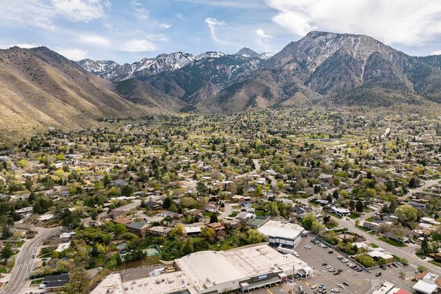 3612 E AURORA CIR, Salt Lake City, UT 84124