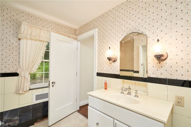 2801 Yellow Creek Road, Bath, OH 44333