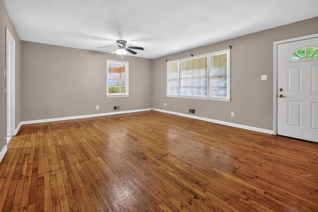 482 Carolyn Dr, Spartanburg, SC 29306