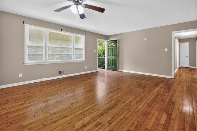 482 Carolyn Dr, Spartanburg, SC 29306