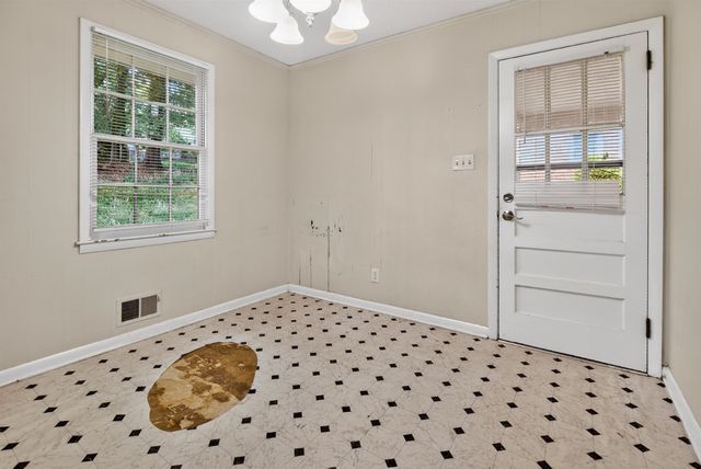 482 Carolyn Dr, Spartanburg, SC 29306