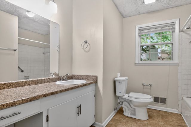 482 Carolyn Dr, Spartanburg, SC 29306