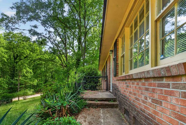 482 Carolyn Dr, Spartanburg, SC 29306