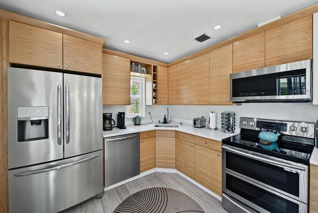 201 NE 16th Court, Fort Lauderdale, FL 33305
