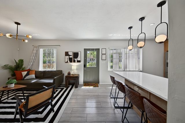 201 NE 16th Court, Fort Lauderdale, FL 33305