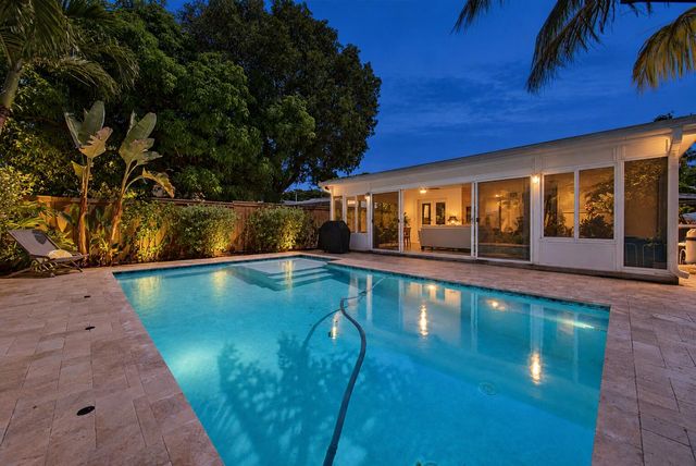 201 NE 16th Court, Fort Lauderdale, FL 33305