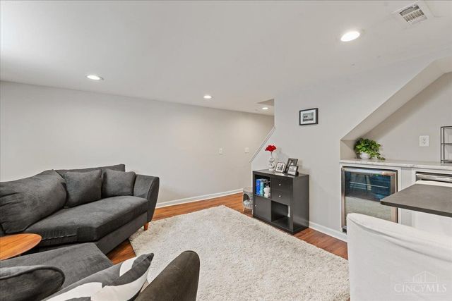 10019 Zig Zag Road, Montgomery, OH 45242