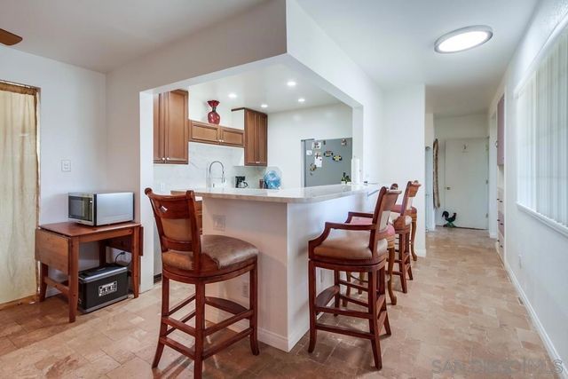 820 Frances Drive, Vista, CA 92084