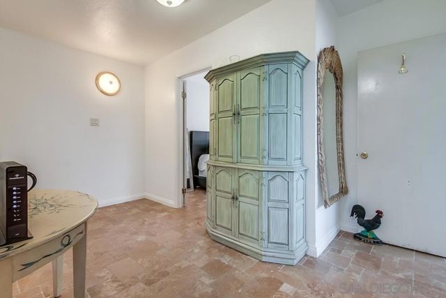 820 Frances Drive, Vista, CA 92084