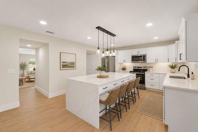 1502 DAYBREAK DRIVE, Fruitland Park, FL 34731