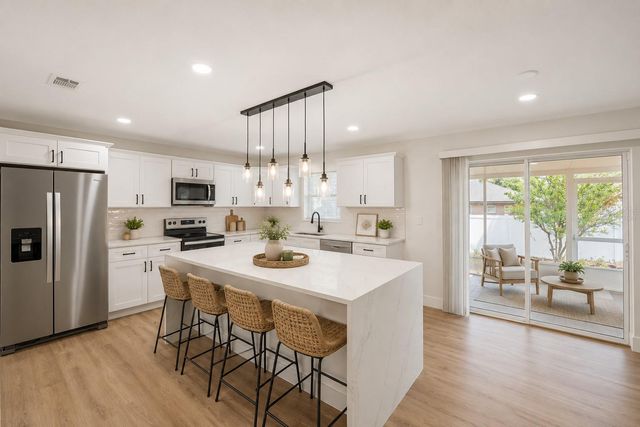1502 DAYBREAK DRIVE, Fruitland Park, FL 34731