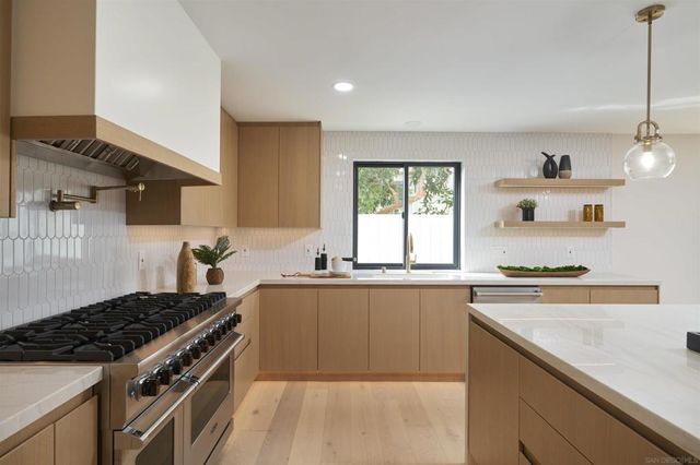 2465 Garfield Street, Carlsbad, CA 92008