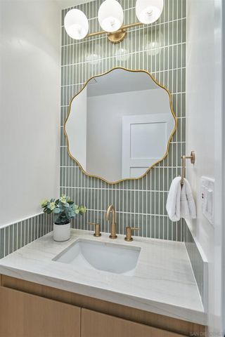 2465 Garfield Street, Carlsbad, CA 92008