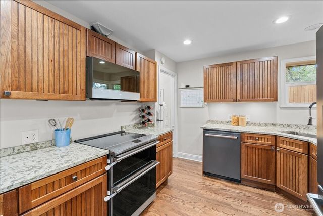 8250 Corliss Avenue N, Seattle, WA 98103