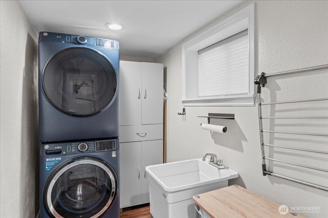 8250 Corliss Avenue N, Seattle, WA 98103