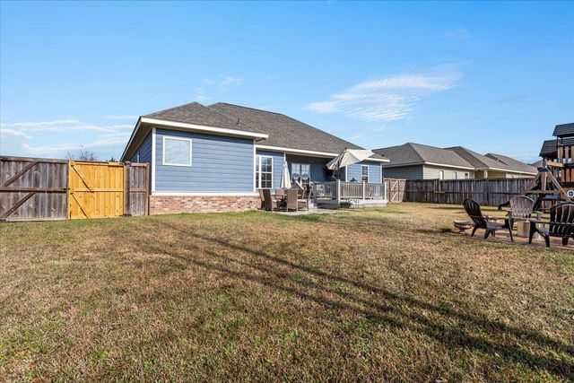 23 W Sycamore, Sumrall, MS 39482