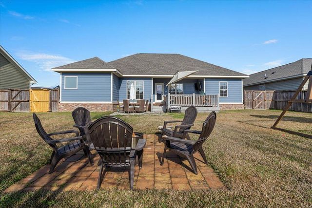 23 W Sycamore, Sumrall, MS 39482