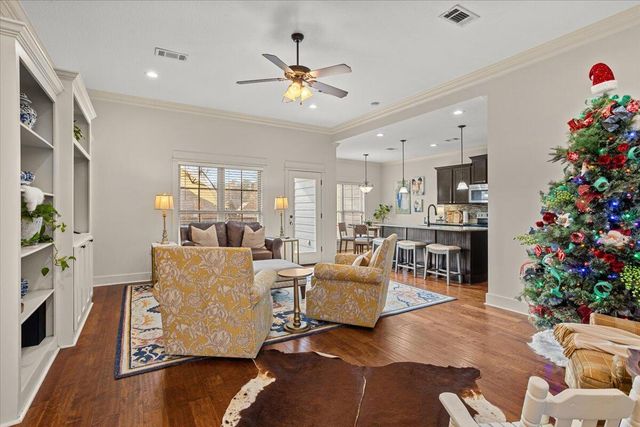 23 W Sycamore, Sumrall, MS 39482