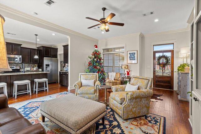 23 W Sycamore, Sumrall, MS 39482