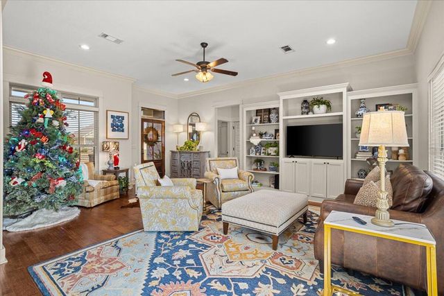 23 W Sycamore, Sumrall, MS 39482