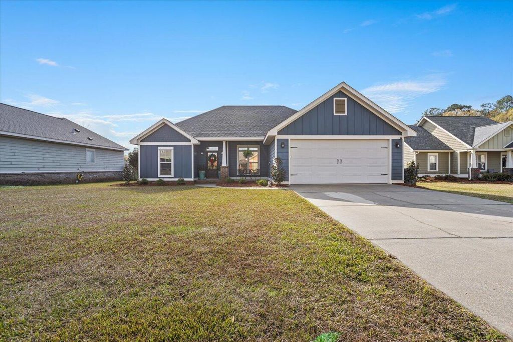 23 W Sycamore, Sumrall, MS 39482