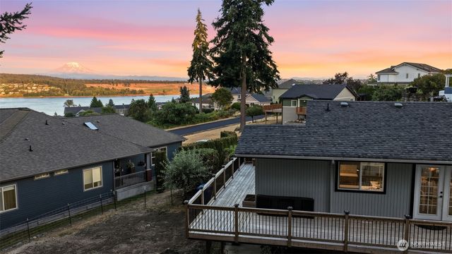 1263 Pilchuck Drive, Fox Island, WA 98333