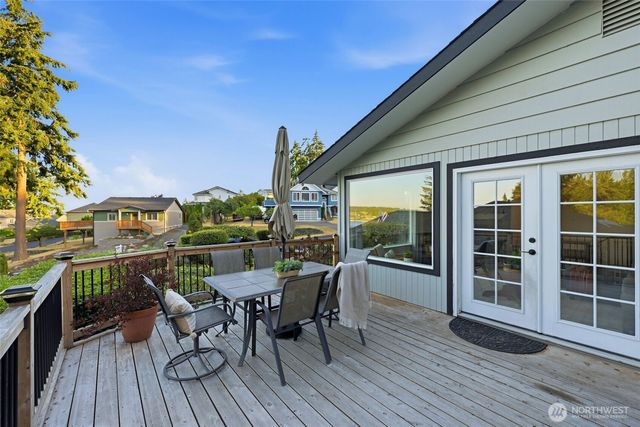 1263 Pilchuck Drive, Fox Island, WA 98333