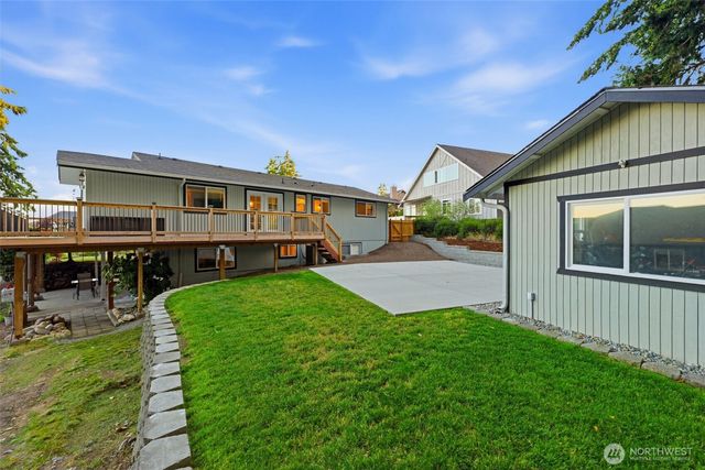1263 Pilchuck Drive, Fox Island, WA 98333