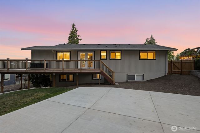 1263 Pilchuck Drive, Fox Island, WA 98333