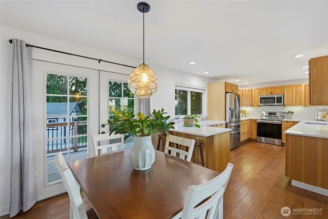 1263 Pilchuck Drive, Fox Island, WA 98333
