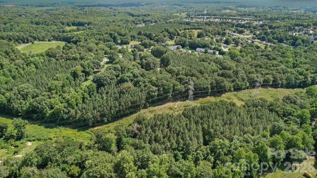 606 Robinson Clemmer Road, Dallas, NC 28034