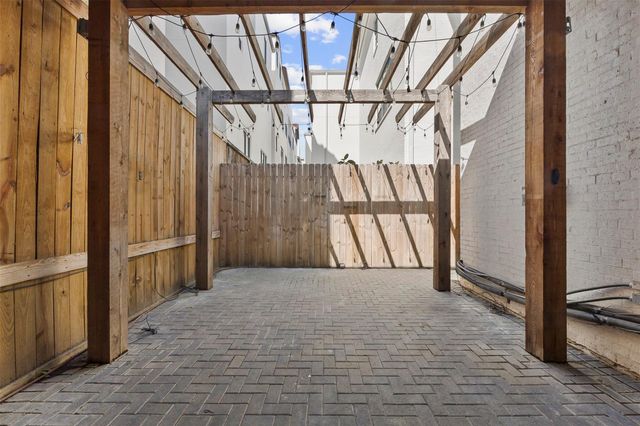 5342 Chandler Street, Houston, TX 77007