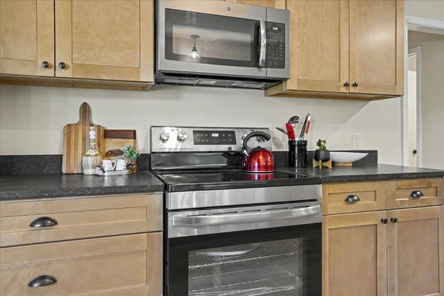 30324 S Pine Ridge Road, Catoosa, OK 74015