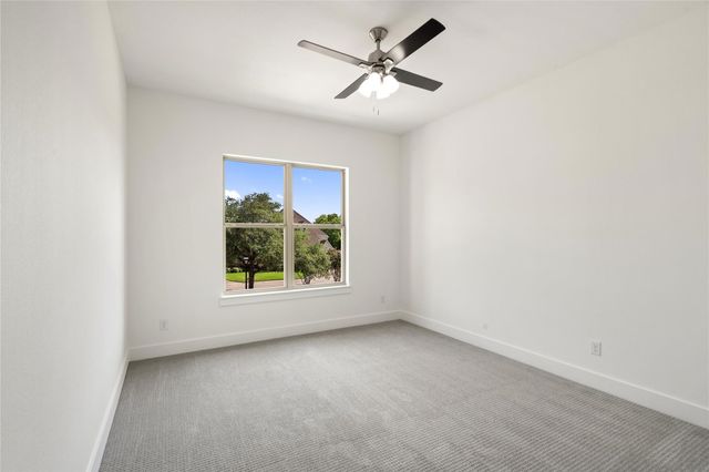 907 Saint George Place, Desoto, TX 75115