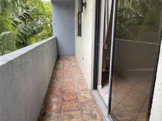 1250 Lincoln Road 306, Miami Beach, FL 33139
