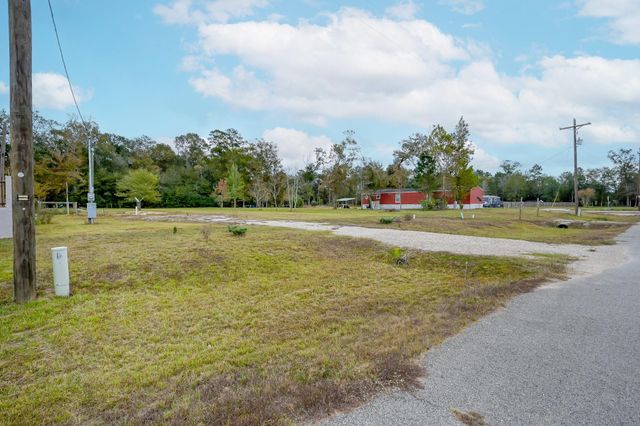 72 Road 3371b, Cleveland, TX 77327