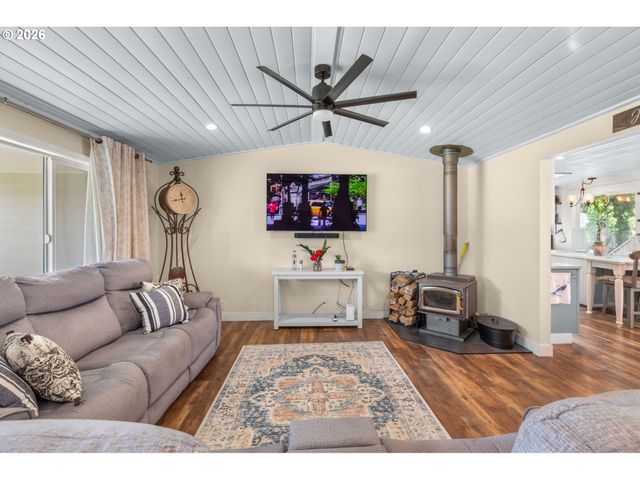1385 RIVER BEND Rd, Salem, OR 97304