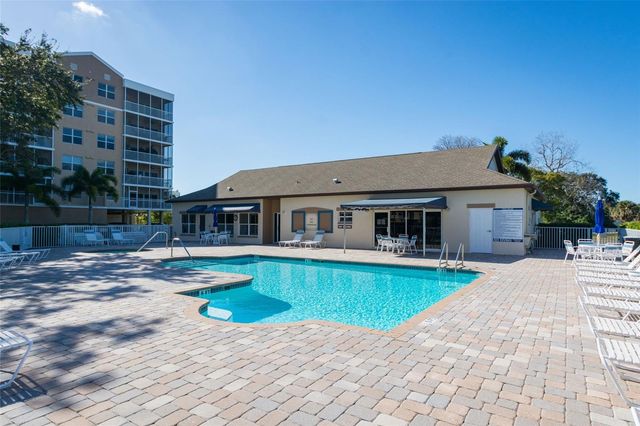 960 STARKEY ROAD 5504, Largo, FL 33771