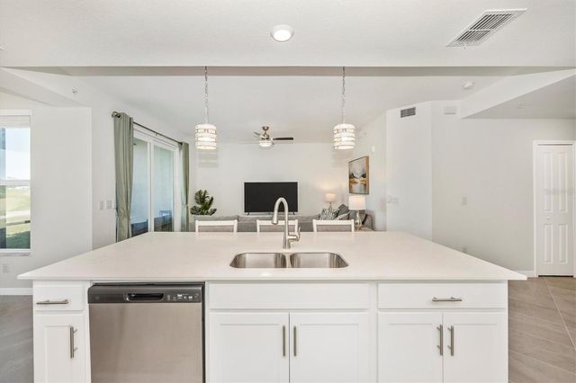 12550 GALAPAGOS STREET 104, Venice, FL 34293